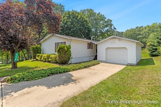 1133 Yeomans St Unit 115, Ionia, MI 48846