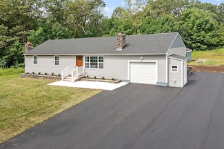 21 Davis Rd, Westminster, MA 01473