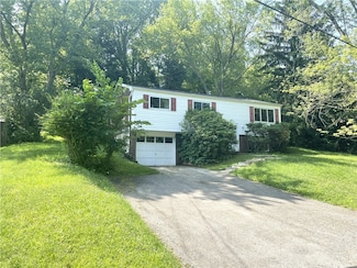 194 Oak St, Manor, PA 15665