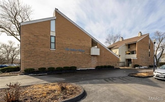 670 Coeur de Royale Dr Unit C, Saint Louis, MO 63141