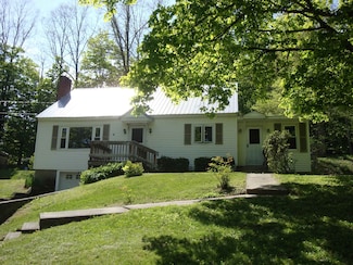 96 Brattle St, Brattleboro, VT 05301