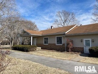 204 W Gelston St, Valier, IL 62891
