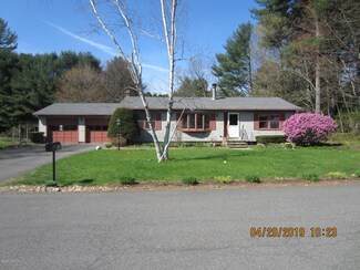 16 Sauter Ln, Greenfield, MA 01301