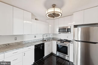 5225 Pooks Hill Rd, Bethesda, MD 20814