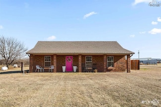 401 Avenue M, Scotland, TX 76379