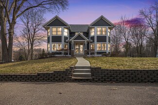 6340 Butternut Dr, West Olive, MI 49460