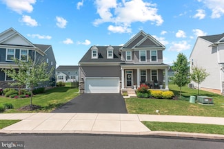 2042 Morgan Creek Dr, Quakertown, PA 18951