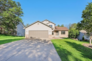 1504 Monarch St, Shakopee, MN 55379
