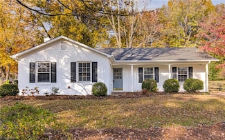 3108 Beaconwood Dr, Greensboro, NC 27455