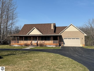 4921 White Rd, Williamsburg, MI 49690