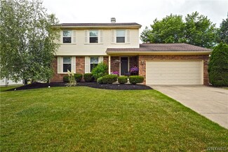 8 Tanglewood Dr, Lancaster, NY 14086