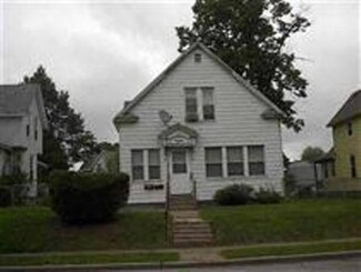 215 S Pine St, Davenport, IA 52802