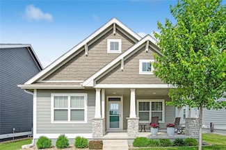523 S Bluestone Way, West Des Moines, IA 50266
