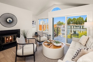 235 13th Ave E Unit 402, Seattle, WA 98102