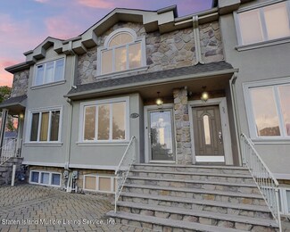 53 Ridgeway Ave, Staten Island, NY 10314