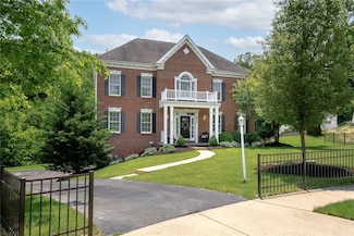 232 Crosswinds Ct, Coraopolis, PA 15108