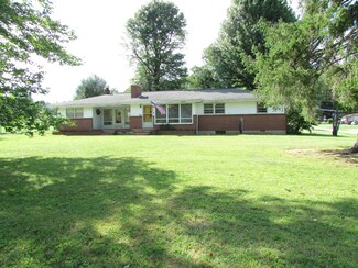 990 Rittertown Rd, Hampton, TN 37658