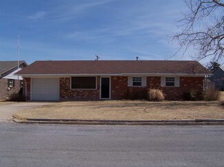 112 N Newman St, Shattuck, OK 73858