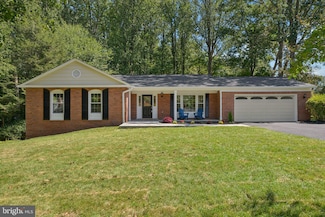 1829 Horseback Trail, Vienna, VA 22182