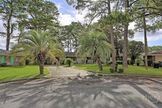 1416 Claremont Cir, Savannah, GA 31415