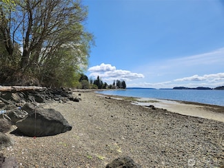 5301 Washington 302, Belfair, WA 98528