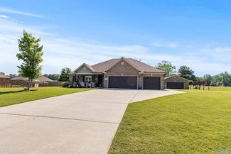 75 Cambridge Dr SE, Decatur, AL 35603