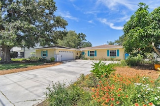 4624 Bay Crest Dr, Tampa, FL 33615