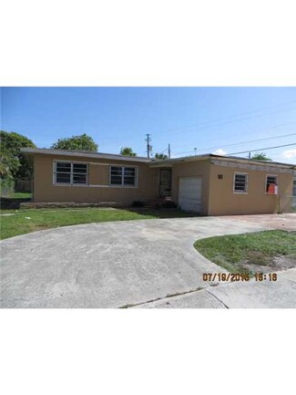 670 NW 151st St, Miami, FL 33169