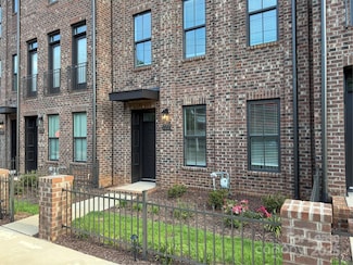 222 Gilead Rd, Huntersville, NC 28078