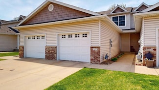 3057 Venice Ln NW, Rochester, MN 55901