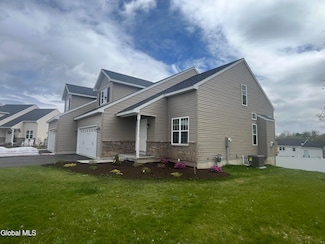 31 Paar Way, Mechanicville, NY 12118