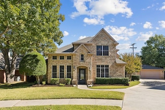 1060 Rosewood Dr, Grapevine, TX 76051