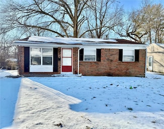 10225 Royal Dr, Saint Louis, MO 63136