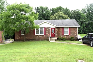 722 Overton Dr, Clarksville, TN 37042