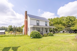 5501 Fort Mitchell Dr, Chase City, VA 23924