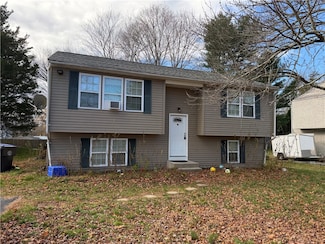 46 Hoover St, West Warwick, RI 02893
