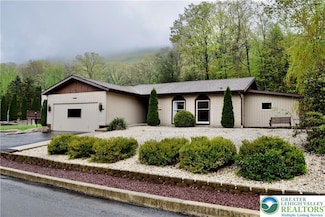 25 Park Ave, Nesquehoning, PA 18240