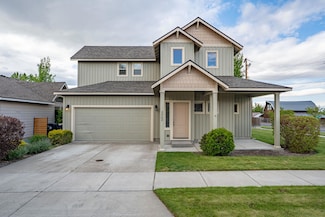 3062 NE Red Oak Dr, Bend, OR 97701