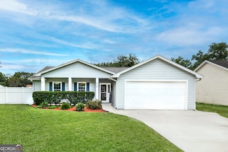 157 Lake Wellington Dr, Kingsland, GA 31548