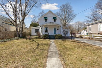 407 N State St, Ionia, MI 48846