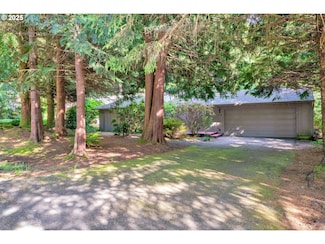 178 SW The Pines Dr Unit 12, Depoe Bay, OR 97341