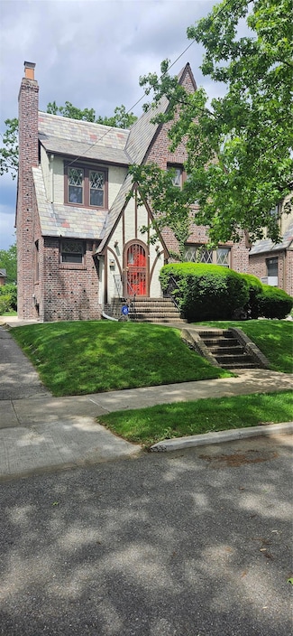 16023 28th Ave, Flushing, NY 11358