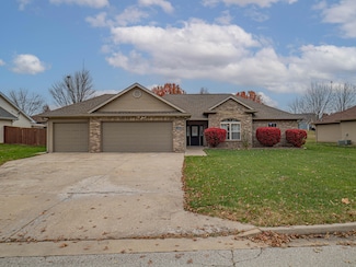 1305 Woodridge Ln, Moberly, MO 65270
