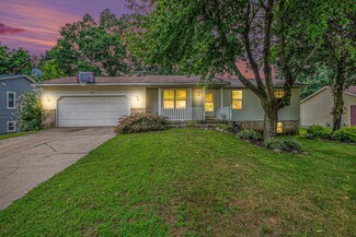 402 Standish Dr, Wayland, MI 49348