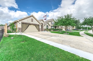 3050 Coreopsis Ct, Dickinson, TX 77539