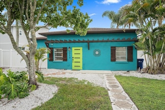 2054 Roselawn St, Sarasota, FL 34231