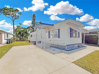 5559 Holiday Park Blvd, North Port, FL 34287