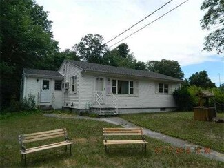 197 Hart St, Taunton, MA 02780