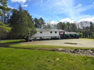 62 Old Ferry Rd, Wiscasset, ME 04578