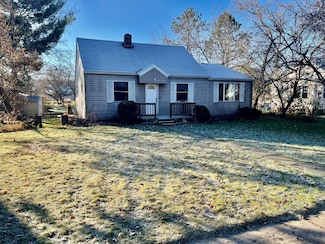 504 Mitchell St, Coleraine, MN 55722